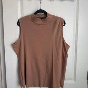 Isaac Mizrahi Sleeveless Brown Muscle Tee